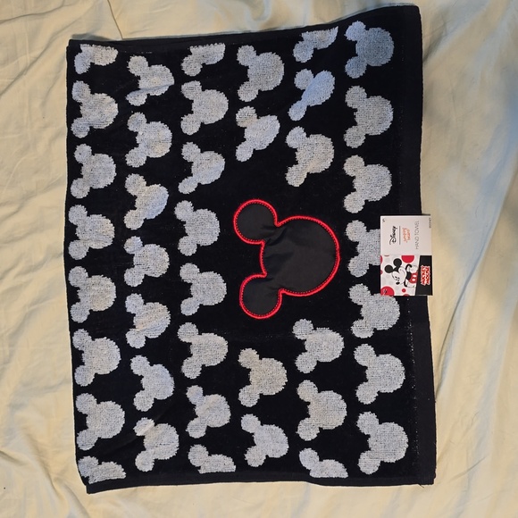 Mickey Mouse Hand Towel - Picture 1 of 4